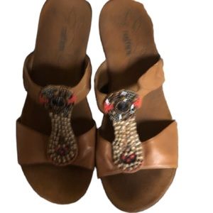 Raffini size 10 tan leather open toe gold Beaded leather flat Slides